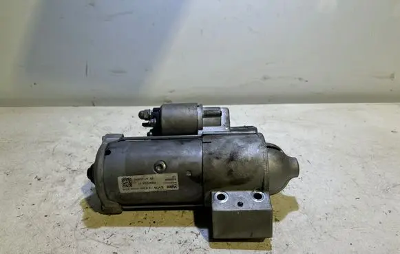 BMW X3 G01 Starter motor 8588898 RSW22A11