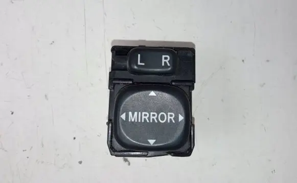 Toyota Corolla E120 E130 Wing mirror switch TOYOTA185574