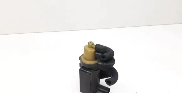 Mercedes-Benz E W212 Turbo solenoid valve A0071531428
