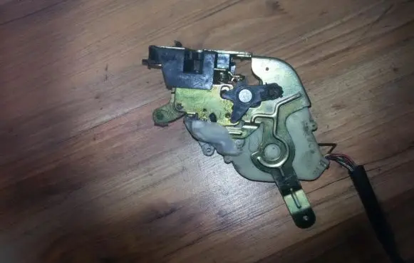 Mazda 626 Rear door lock