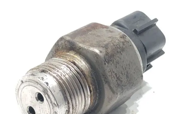 Toyota Avensis T250 Fuel pressure sensor 89458-60010