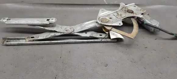 Ford Scorpio Front window lifting mechanism without motor