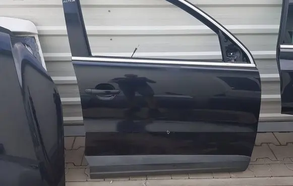 Volkswagen Tiguan Front door 