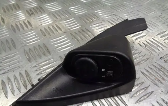 Chevrolet Lacetti Wing mirror switch