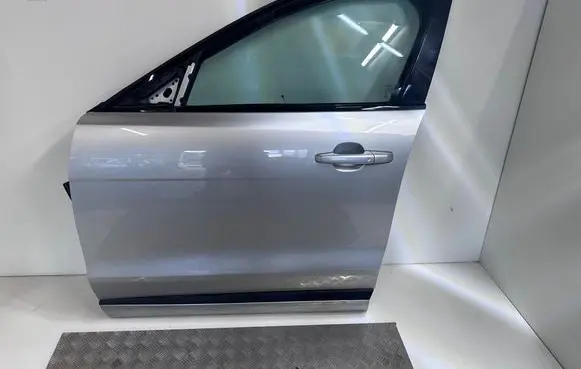 Jaguar F-Pace Front door 