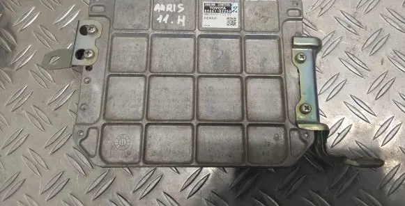 Toyota Auris 150 Engine control unit/module 896610Z250