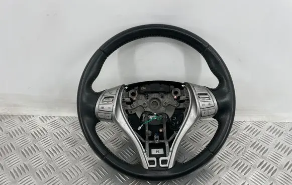 Nissan X-Trail T32 Steering wheel