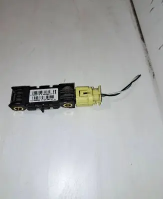 Mitsubishi Colt Airbag deployment crash/impact sensor A4545400117 PMR587419 3339353