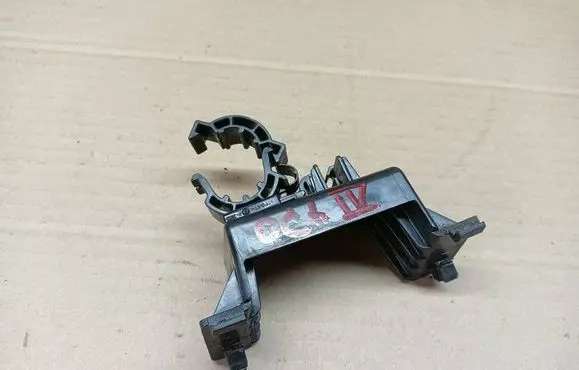 Skoda Octavia Mk4 Other engine bay part 5Q0820769