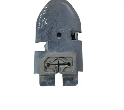 Chevrolet Camaro Fender mounting bracket 22846886