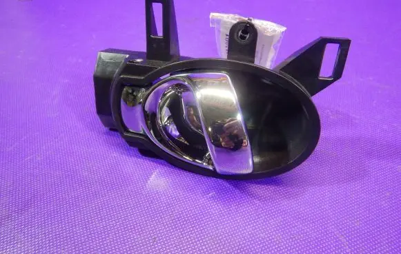 Nissan Juke I F15 Front door interior handle