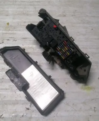 Volvo S60 Fuse box set 9494210