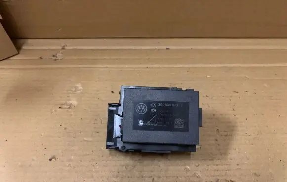 Volkswagen PASSAT B6 Ignition lock 3C0905843T 33303601 11602402343499
