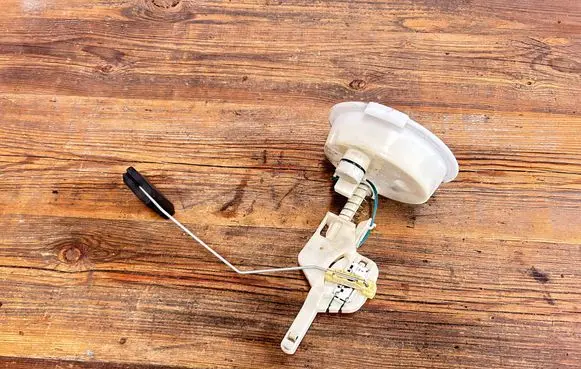 BMW 3 E46 Fuel level sensor 1183779