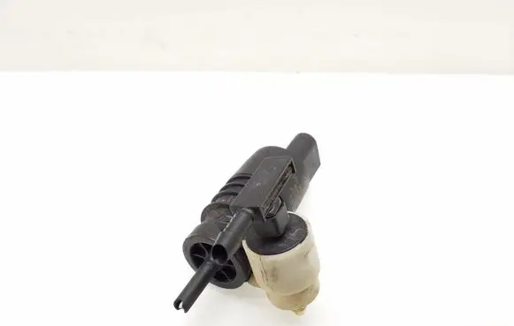 Mercedes-Benz C W204 Windscreen/windshield washer pump 2048660221