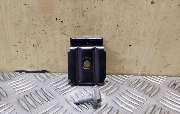 Battery bracket