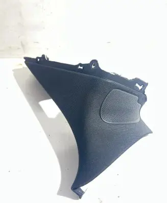 (D)pillar trim (top)