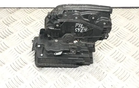 BMW X5 F15 Front door lock 728193605 18283810CZ
