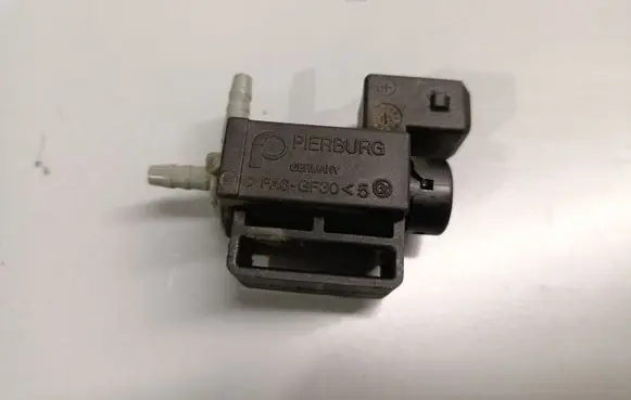 Volvo V40 Cross country Vacuum valve 31339879