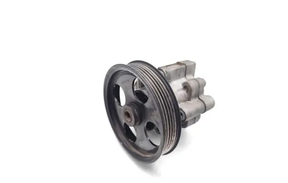 Opel Astra J Power steering pump 55563329
