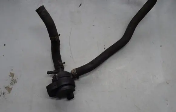 Mercedes-Benz CLS C219 Electric auxiliary coolant/water pump 2128350028 A2128350028