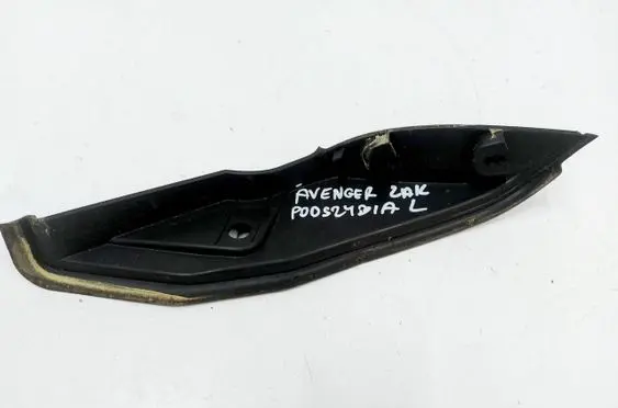 Jeep Avenger Wiper trim 735758901