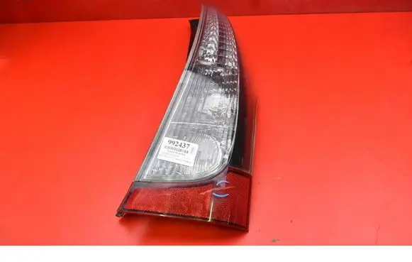 Mitsubishi Grandis Rear/tail lights 220-87642