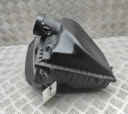 BMW X6 G06 Air filter box 7643301
