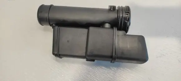 Mercedes-Benz E W211 Intake resonator A2115280308