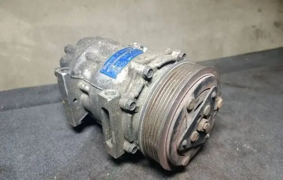 Volvo S40 Air conditioning (A/C) compressor (pump) 3M5H19D629HD 5897402524 SD6V16