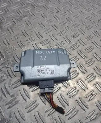Mercedes-Benz Sprinter W906 Air suspension control unit module (rear) A9068270005 0199DC1400