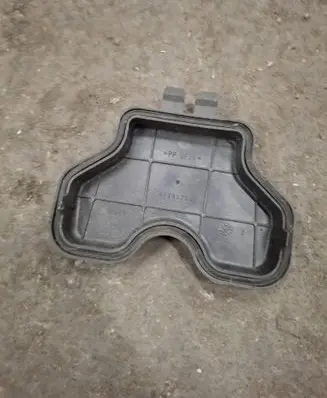 Citroen C3 Headlight/headlamp dust cover 41200754