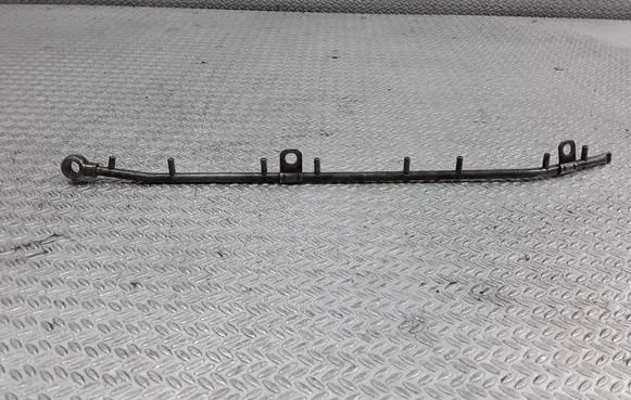 Toyota Avensis T250 Fuel return line/hose 