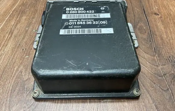 Mercedes-Benz E W124 Engine control unit/module 0115453632 0280800422