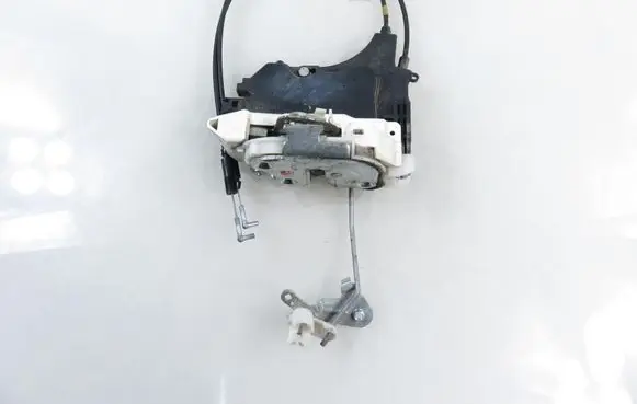 Citroen C-Crosser Front door lock 