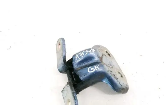 KIA Sorento Rear door lower hinge