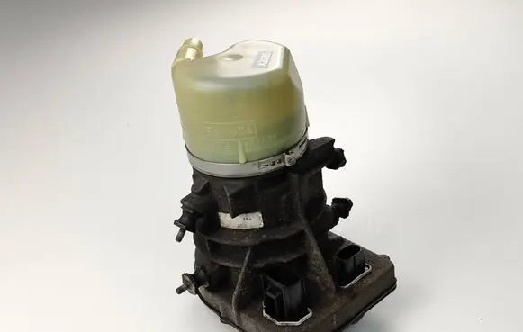Ford Mondeo MK IV Power steering pump 6G913K514