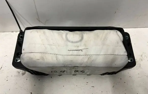 Lamborghini Urus Passenger airbag