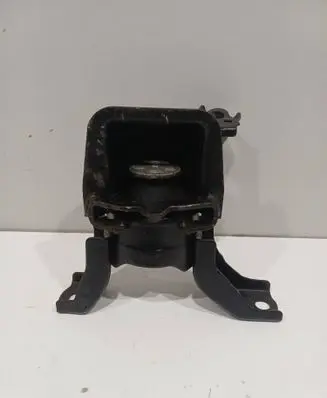 Toyota RAV 4 (XA40) Engine mount bracket 