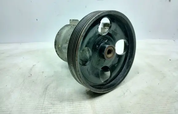 Renault Espace IV Power steering pump 8200100082 8200096704