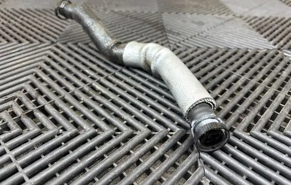 Alfa Romeo Stelvio Breather hose/pipe