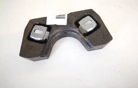 Land Rover Freelander 2 - LR2 Engine mounting bracket 6h5211002ai 6h52-11002-ai