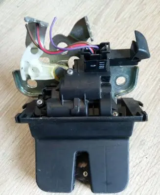 Skoda Superb B6 (3T) Tailgate/trunk/boot lock/catch/latch 3T9827520 NE68202
