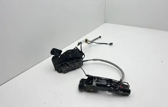 Volkswagen Golf VII Front door lock 5TB837016