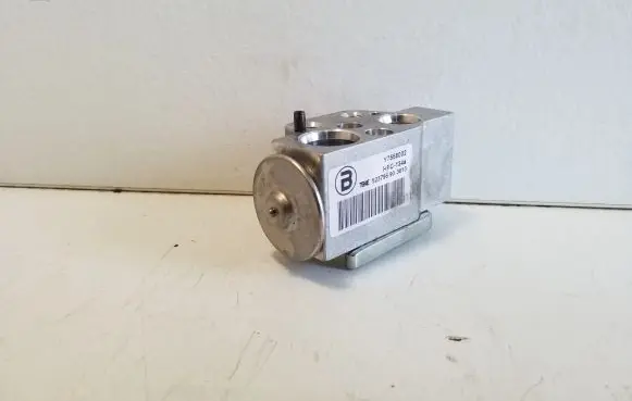 Audi S5 Facelift Air conditioning (A/C) expansion valve Y7556002