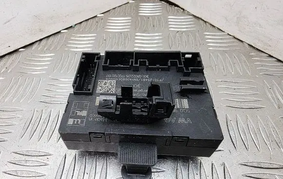Volkswagen Atlas Door control unit/module 5Q0959592E 5Q0959592B