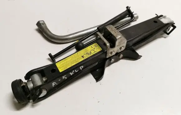 Audi A5 8T 8F Tool set 8K0011031C