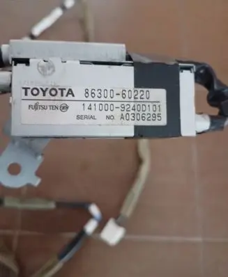 Toyota Land Cruiser (J120) Aerial GPS antenna 8630060220