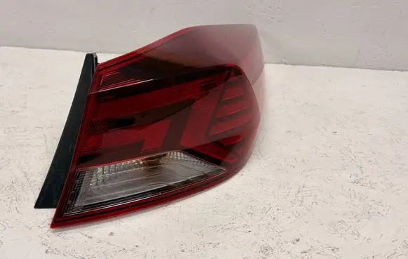 Hyundai Elantra VI Rear/tail lights 92402F2500