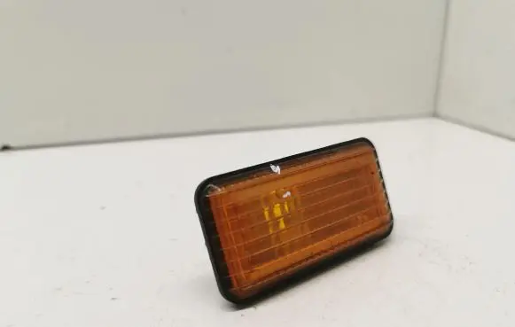 Volkswagen PASSAT B3 Front fender indicator light 357949117